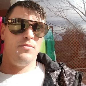 Meet your Posher, Aaron